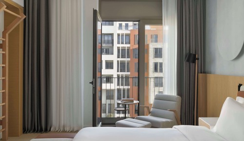 Standard Room, 1 King Bed (SIRO)