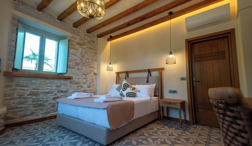 Deluxe Double Room, Garden View