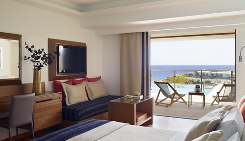 Superior Room Shared Pool