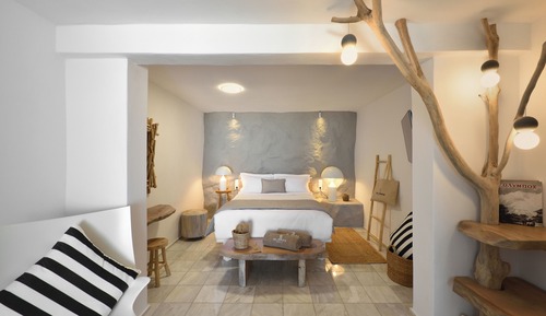 Cave Seafront Suite Sea View with hot tub