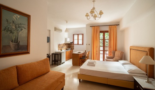 Comfort Triple Room, Balcony, Garden View