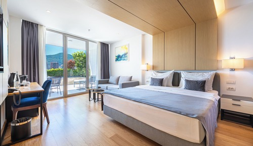 Premium Room