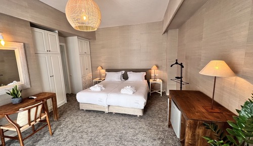 Deluxe Room with Outdoor Jacuzzi