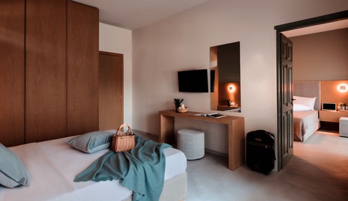 Superior Suite with Pool View | Ground Floor