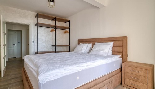 Exclusive Apartment, Sea View