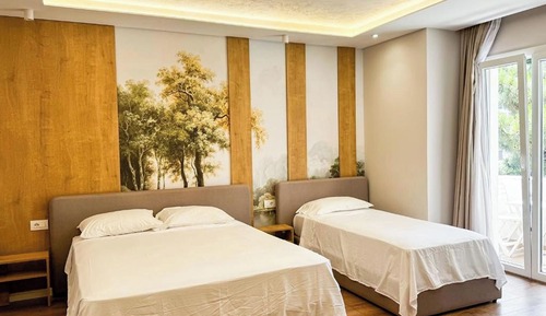 Triple Room