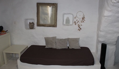 Studio, 1 Bedroom, Accessible, Smoking