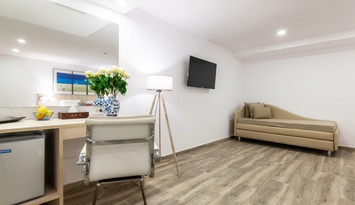 Luxury Double Room (Underground)