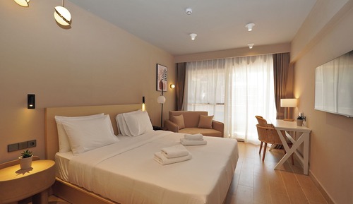 Ionian Two - Spaces Suite Garden View