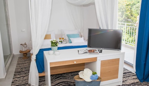 Deluxe Double Room, Balcony, Side Sea View