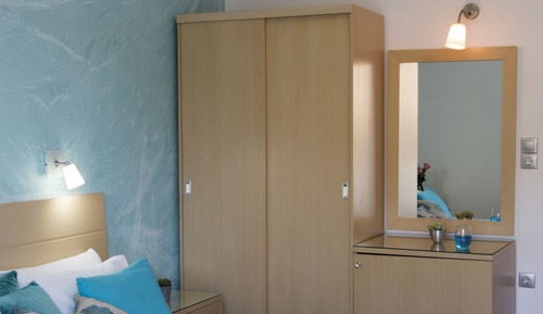 Family Room, 2 Bedrooms