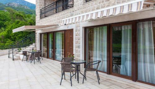 Apartment with Terrace