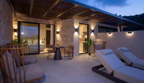 Executive Suite with Private Pool