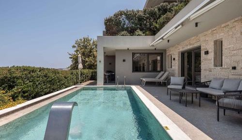  Lusol Seafront Villa I