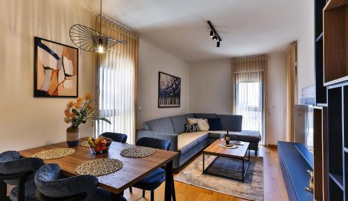One-Bedroom Deluxe Apartment