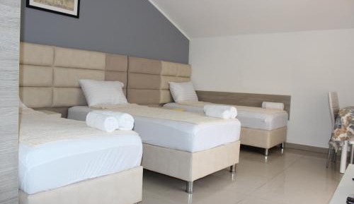 Luxury Triple Room