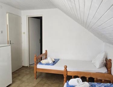 Twin Room with Private Bathroom