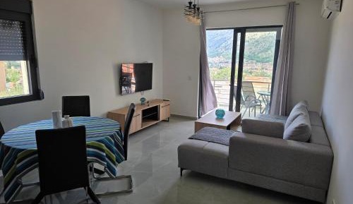 One-Bedroom Apartment with Sea View