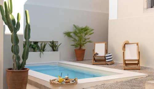 Villa with Garden View