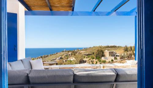Three-Bedroom Premium Apartment with Balcony