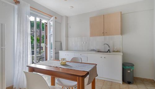 Superior One-Bedroom Apartment with Balcony