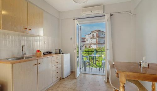 Superior One-Bedroom Apartment with Balcony
