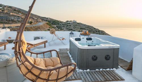 Studio Apartment with Sea View