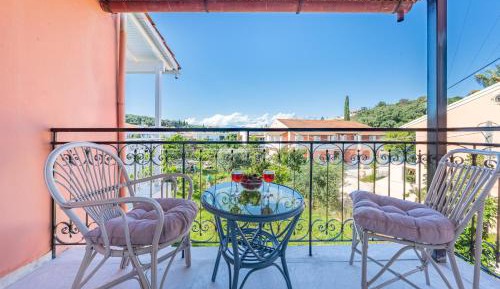 Two-Bedroom Deluxe Apartment with Garden View