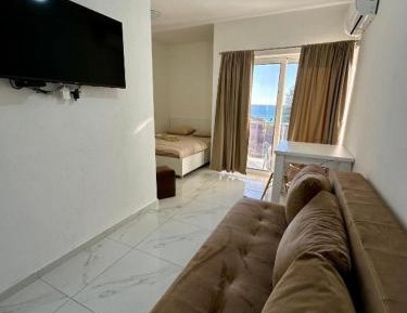 Studio with Sea View