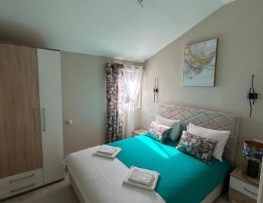 One-Bedroom Apartment with Terrace