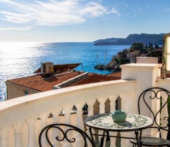 Three-Bedroom Apartment with Sea View