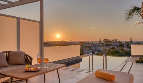 Junior Suite with Private Pool