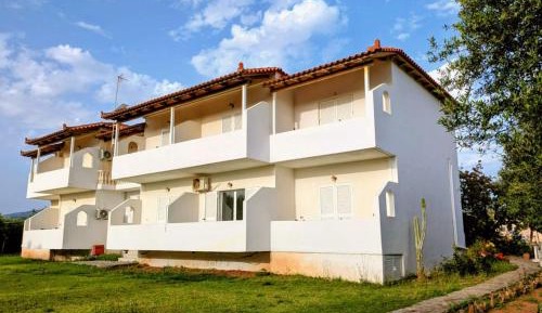 Studio (2 Adults)