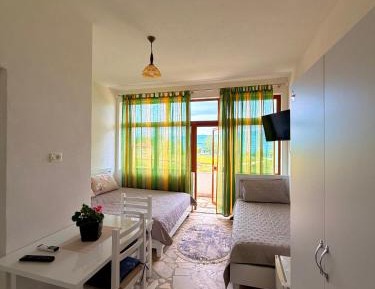 Triple Room with Lake View