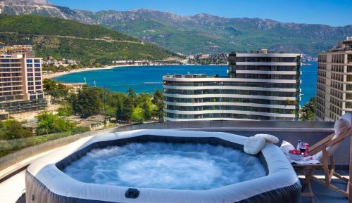 Three-Bedroom Apartment - High Floor