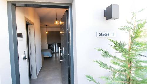 Deluxe Double Room with Shower