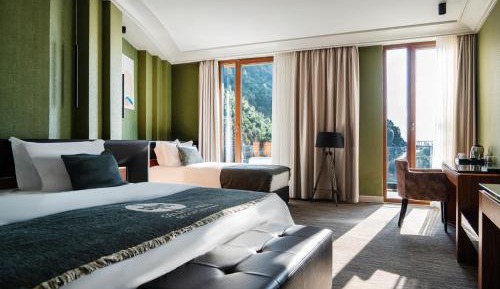 Double Room with Pool View
