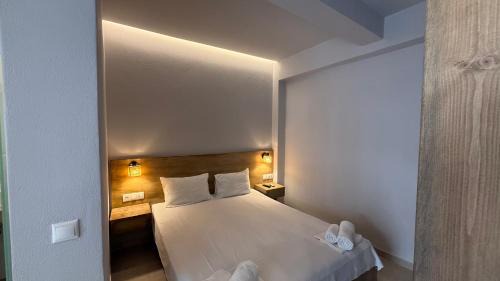 Two-Bedroom Deluxe Apartment with Balcony