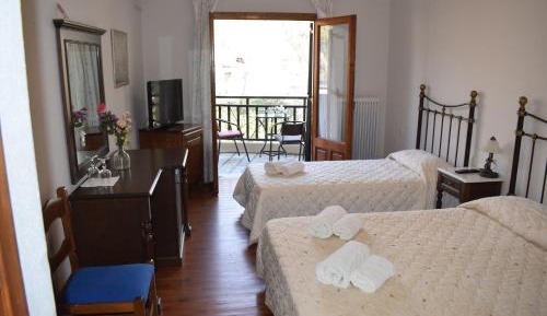 Deluxe Triple Room