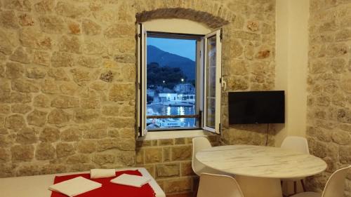 Two-Bedroom Apartment with Sea View