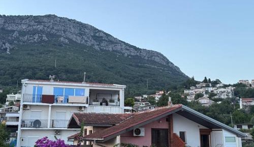 Superior Double or Twin Room with Mountain View