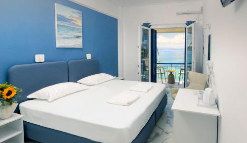 Double Room with Balcony and Sea View