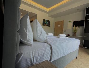 King Room with Mountain View