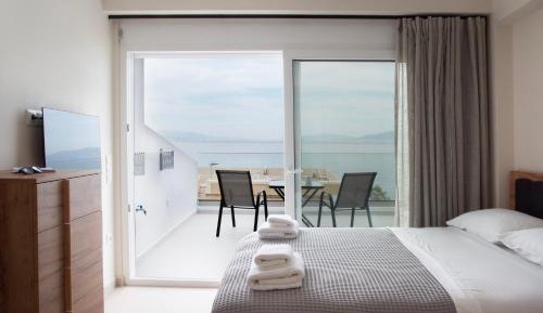 Two-Bedroom Apartment with Balcony and Sea View