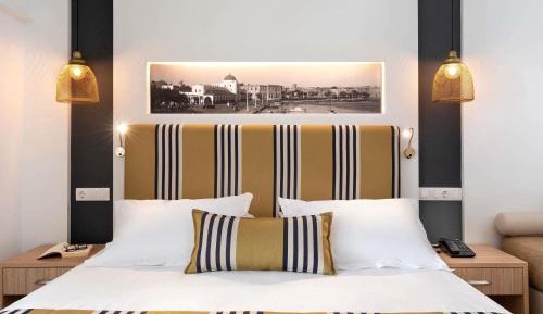 Superior Room with Kingsize bed, single Sofa bed and Balcony 