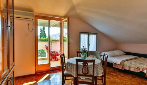 Apartment with Terrace (6 Adults)
