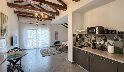 Deluxe Double Room with Balcony and Sea View