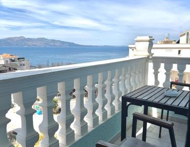 Double Room with Balcony and Sea View