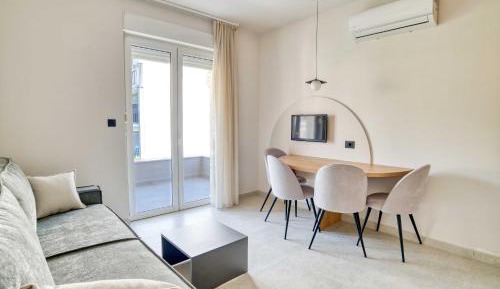Family One-Bedroom Apartment with Terrace