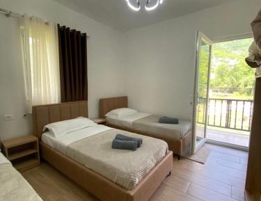Triple Room with Terrace